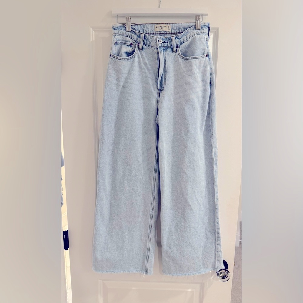 Abercrombie and Fitch Light Blue Crop Wide Leg High Rise Women Jeans 26